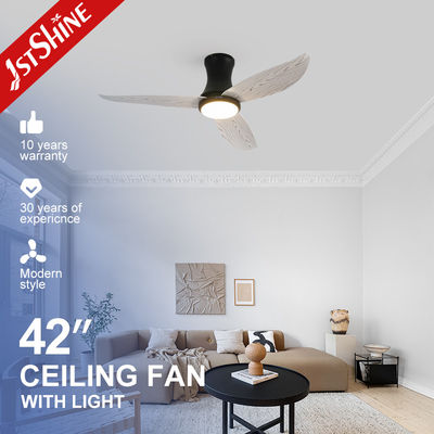 acheter 42 pouces / OEM 3 couleurs ventilateur de plafond avec grain de bois en plastique et plafond bas fabrication en ligne
