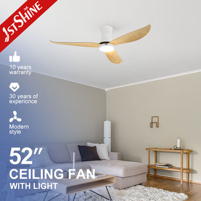 acheter 110-240V/50Hz-60Hz Voltage d'entrée ventilateur de plafond LED avec lames de grain de bois et 6 vitesses fabrication en ligne