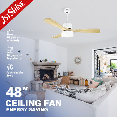 acheter 110-240V/50Hz-60Hz Voltage d'entrée Ventilateur de plafond à énergie moderne avec lames en bois naturel fabrication en ligne