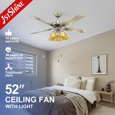 Ventilateur de plafond à lame métallique de 110 V avec lumière de 52 pouces et moteur AC