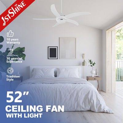 Bon prix Ventilateur de plafond décoratif à lame en MDF de 52 pouces avec télécommande et lumière en ligne