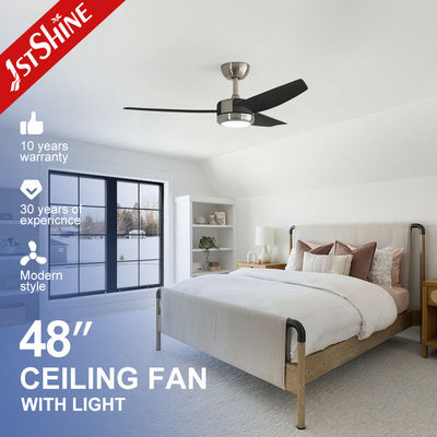 Ventilateur de plafond moderne avec lampe à LED lampe en plastique à lame à faible bruit refroidissement