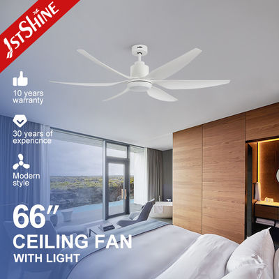 Bon prix Température de couleur 3000k Ventilateur de plafond LED de 66 pouces avec lumière atténuée et lames ABS blanches en ligne