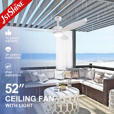 Bon prix Fan de plafond blanc de 3 lames en plastique LED, fan de plafond imperméable avec le moteur léger de C.C en ligne