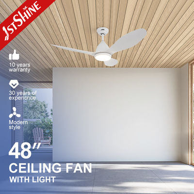Bon prix Commande à distance légère 48 pouces ventilateur de plafond en plastique intérieur moteur DC blanc moderne en ligne