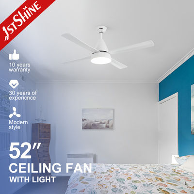 Bon prix 52 pouces de LED de fan de plafond blanche, lumière moderne de fan de moteur tranquille de C.C en ligne