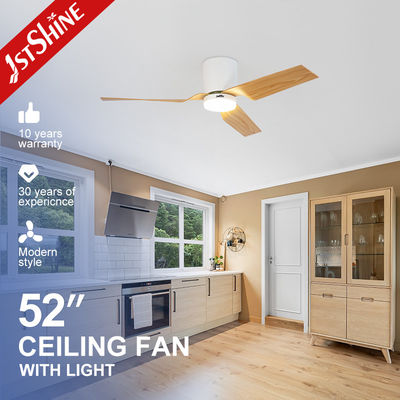 Bon prix Dimming LED Light Ventilateur de plafond en plastique Moteur à lame en bois en ligne