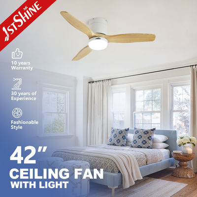 Bon prix Ventilateur de plafond LED à commande à distance de vent naturel de 42 pouces avec lames de bois couleurs multicolores / OEM en ligne
