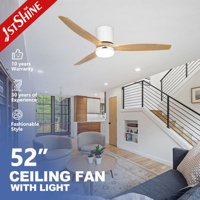 Ventilateur de plafond LED à lames en bois de 52 pouces avec commutateur à distance