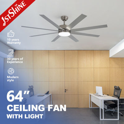 Ventilateur de plafond de 64 pouces à vitesse avec lumière atténuée à distance de 6 vitesses