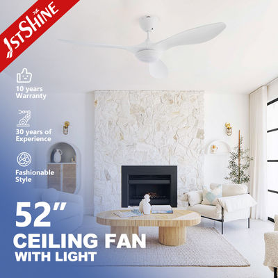 Ventilateur de plafond blanc de 52 pouces avec lumière LED et moteur à courant continu à télécommande