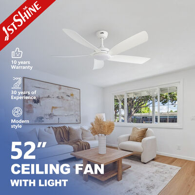 Bon prix Ventilateur de plafond moderne de 52 pouces avec lumière, moteur CC silencieux et 5 pales en ABS en ligne