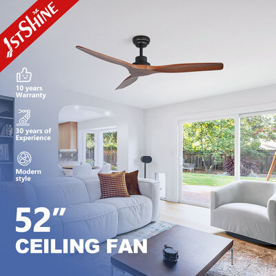 Bon prix Ventilateur de plafond en bois massif de 52 pouces avec moteur à courant continu silencieux et design moderne pour salon et chambre à coucher en ligne
