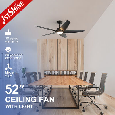 Bon prix Température de couleur 4000K 5 lames Ventilateur de plafond de conception avec moteur en cuivre pur DC silencieux En ligne